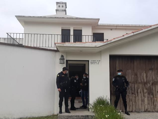 Residencia de la zona 16 allanada por la Feci. (Foto: MP)