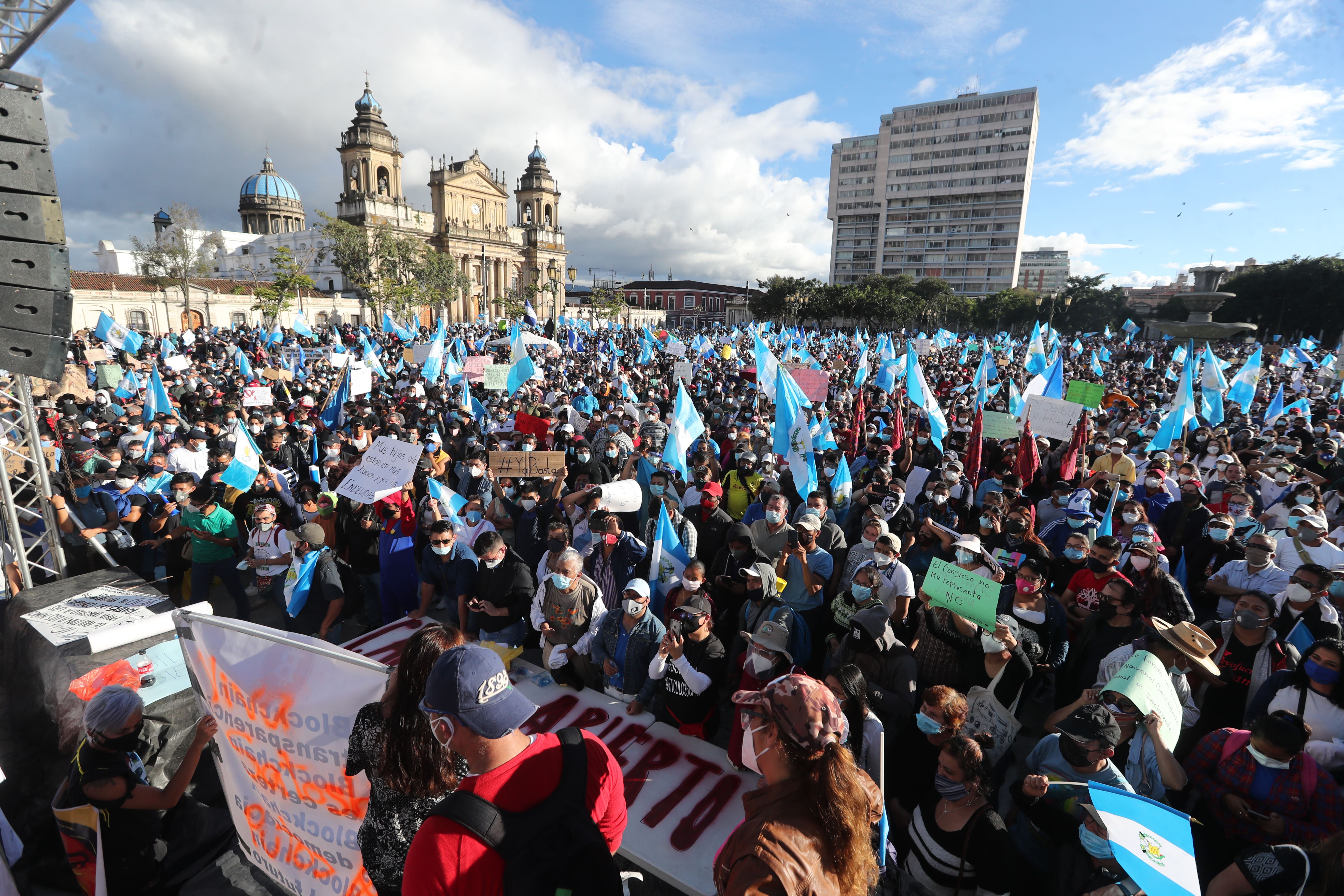 Como respuesta a la presión social de cambiar el presupuesto 2021 aprobado de manera apresurada en noviembre, el presidente Giammattei presentó una propuesta de reajuste por cada ministerio.