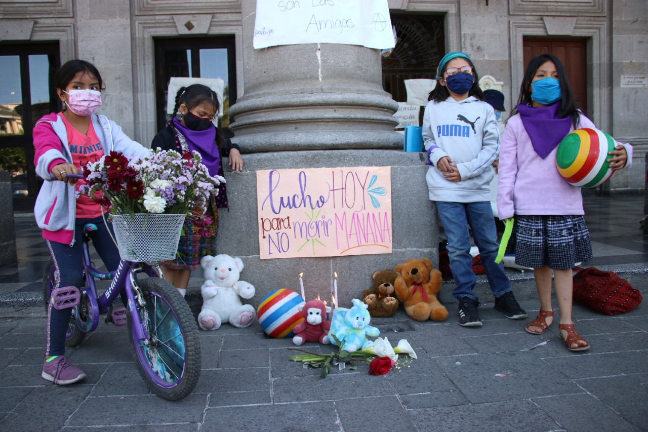 Niñas y niños piden seguridad para poder jugar en paz. (Foto Prensa Libre: María José Longo) 