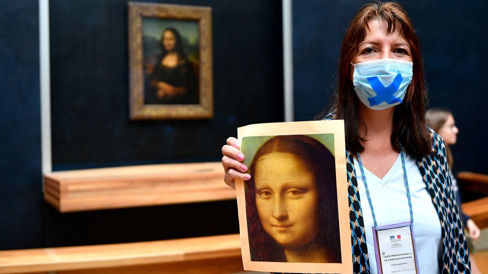 La Gioconda es una de las joyas del Museo del Louvre en París.