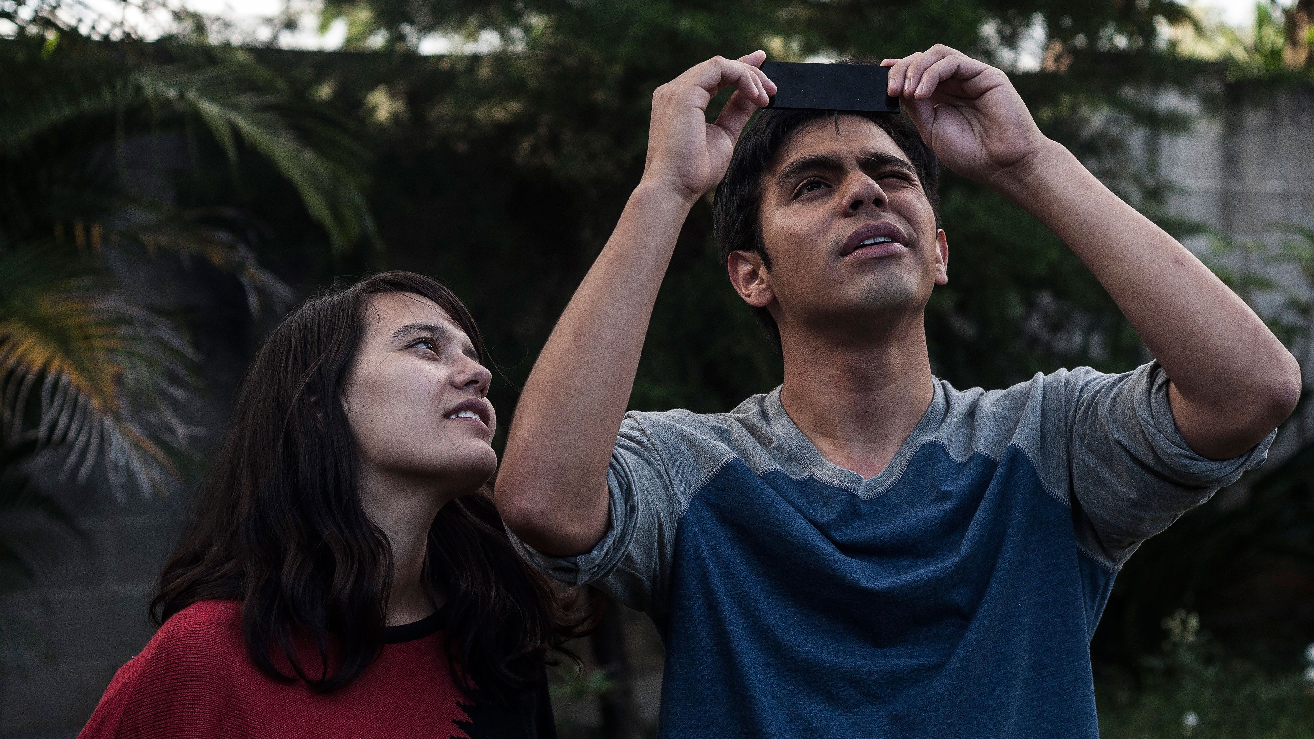 Fotografía cedida por el Festival de Cine de Miami donde aparecen Daniela Castillo y Eduardo Cabrera, durante una escena de la película "1991". (Foto Prensa Libre: EFE/Miami Film Festival)