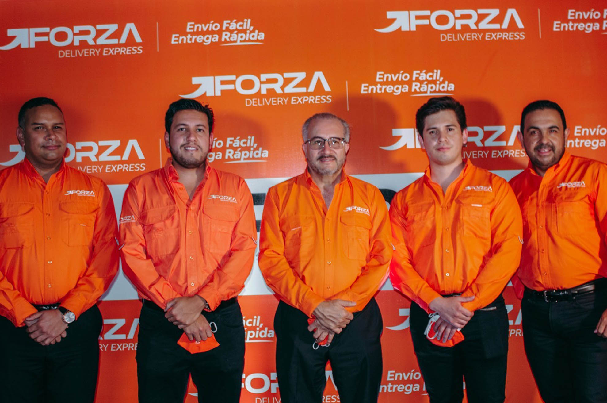 Van Helmont Ardon, gerente general de Forza Delivery Express; Luis Eduardo Arévalo, VP y director general en Forza Logistics Group; Héctor Hugo Arévalo - presidente ejecutivo de Forza Logistics Group; Luis Fernando Álvarez, jefe de Mercadeo en Forza Delivery Express y Herbert Flores gerente comercial de Forza Delivery Express. 