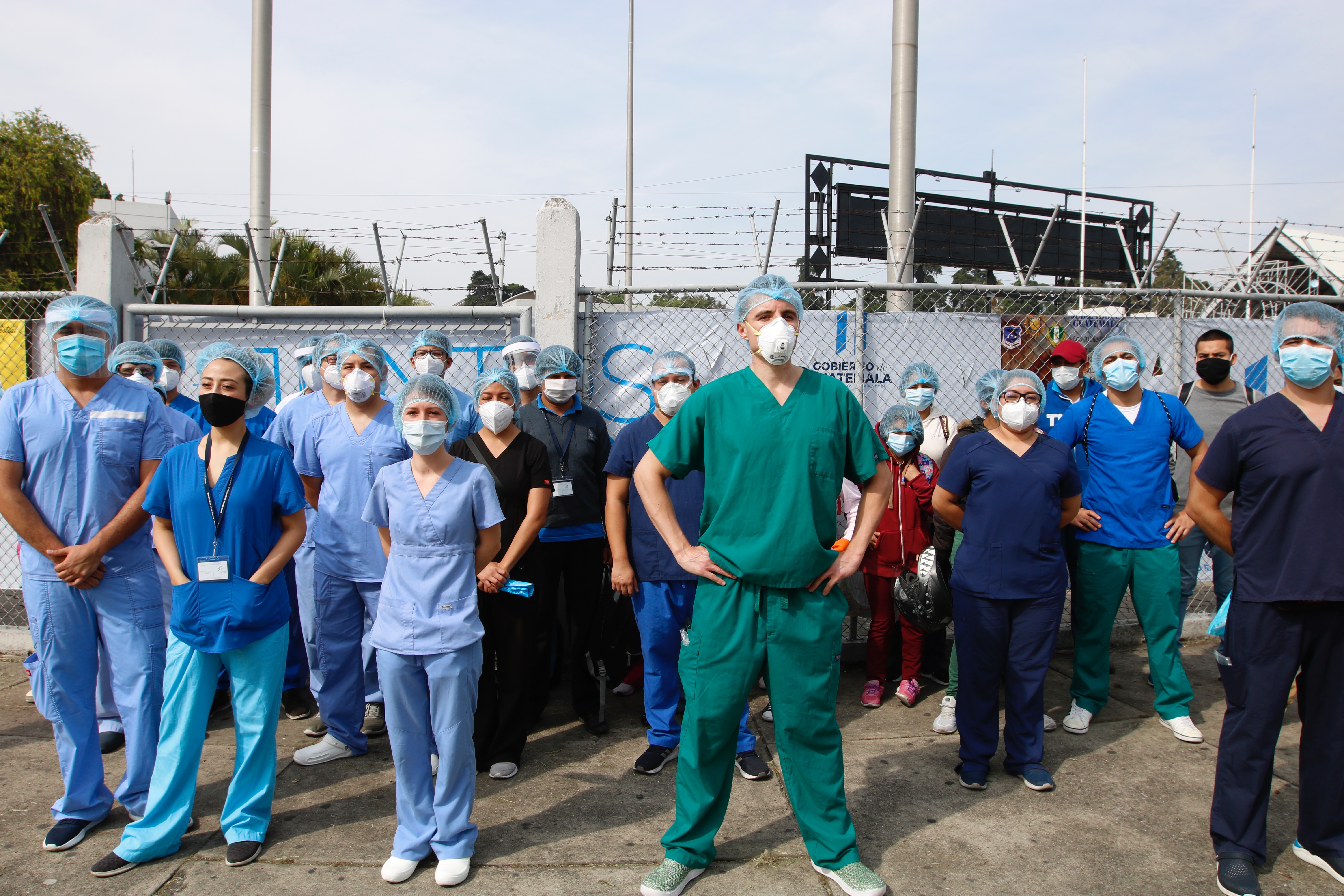 Colegio de Médicos reafirmó el compromiso de atender el covid-19, pero exige ser inmunizado como grupo prioritario. (Foto: Hemeroteca PL)