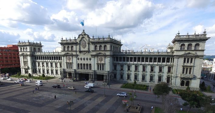 El horario laboral para trabajadores de las dependencias del Ejecutivo continuará de 7 a 15 horas durante todo el 2021. (Foto HemerotecaPL)