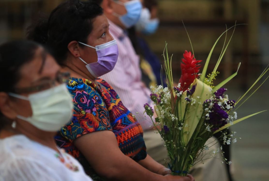 Misa de Domingo de Ramos en la Catedral Metropolitana este 28 de marzo de 2021. (Foto Prensa Libre: Carlos Hernández Ovalle)