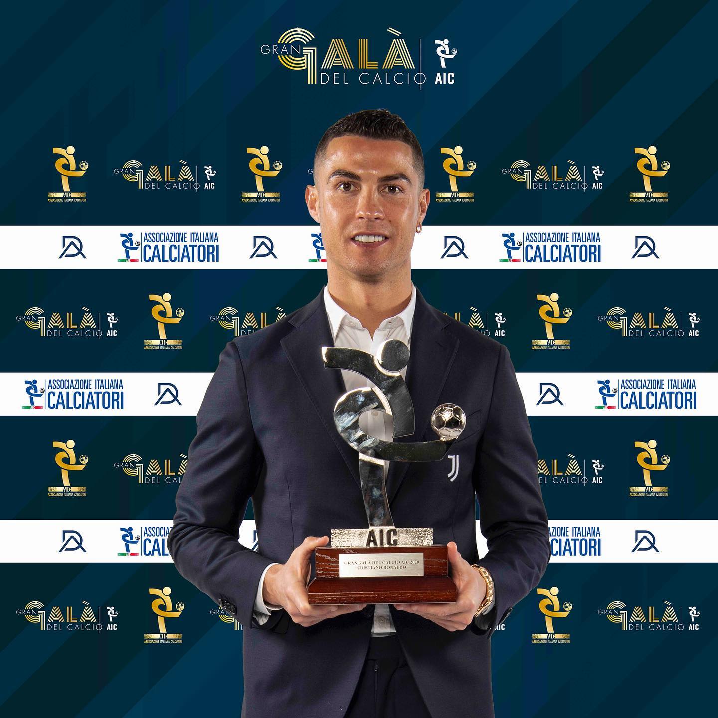 Cristiano Ronaldo fue premiado como el jugador de la temporada. (Foto Cristiano Ronaldo).