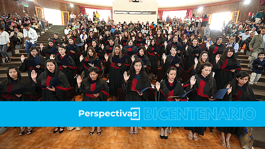 En 2013 se implementó un cambio en la carrera de magisterio. Este año concluye estudios la octava cohorte que obtiene título a nivel universitario. Foto: Hemeroteca Prensa Libre