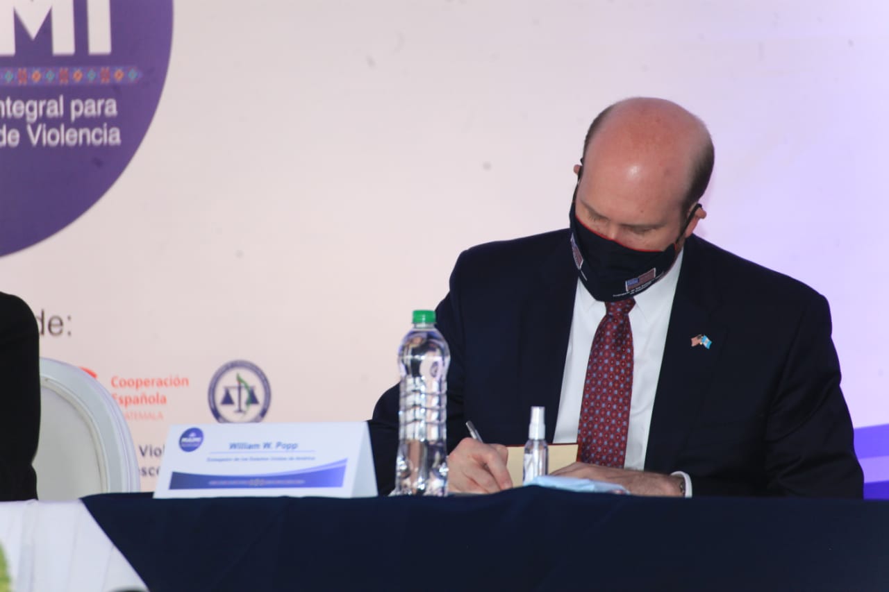 William W. Popp, embajador de Estados Unidos en Guatemala, durante el acto de inauguración de modelo Ixkem Maimi. (Foto: Byron García)
