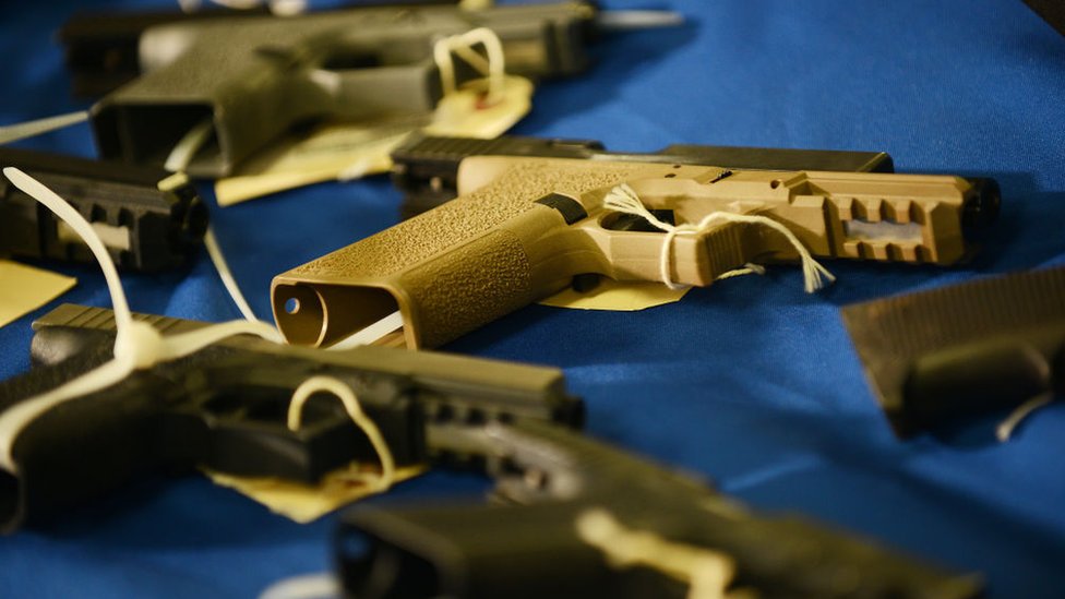 Las "armas fantasmas" son difíciles de rastrear. (GETTY IMAGES)