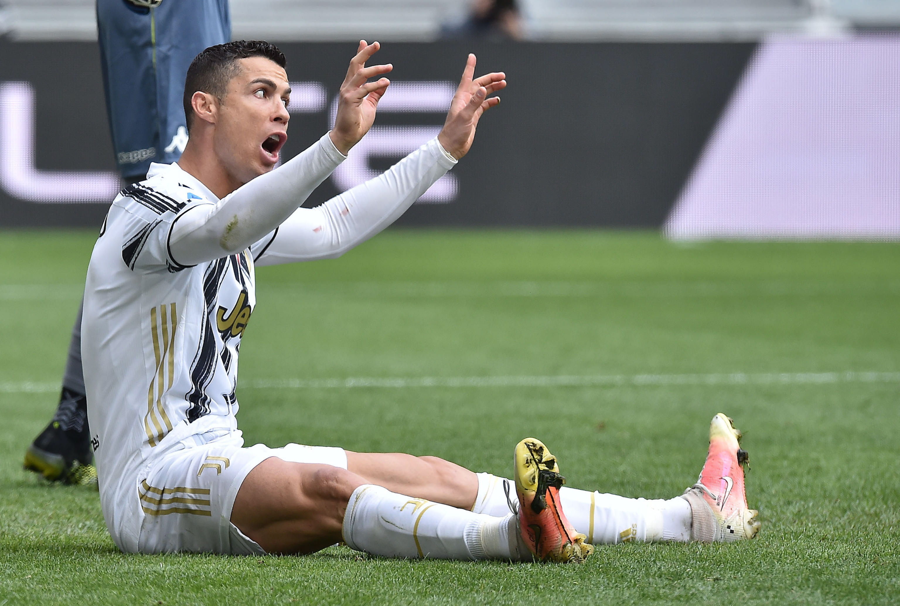 Turin (Italy), 11/04/2021.- Juventus'Äô Cristiano Ronaldo reacts during the Italian Serie A soccer match Juventus FC vs Genoa CFC at the Allianz Stadium in Turin, Italy, 11 April 2021. (Italia, Estados Unidos, Génova) EFE/EPA/ALESSANDRO DI MARCO