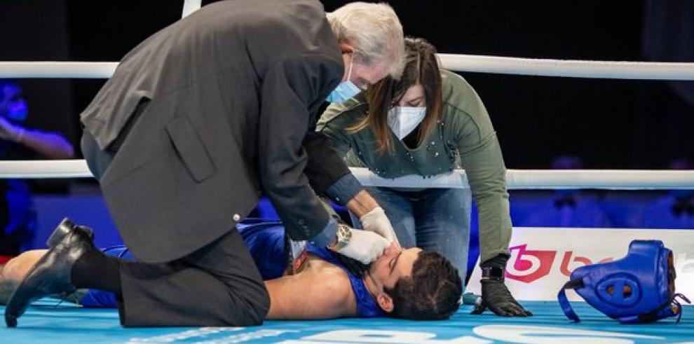 Rashed Al-Swaisat cayó noqueado en el tercer asalto. Hoy anunciaron que murió en el hospital a donde lo llevaron. Foto Prensa Libre: Redes Sociales.