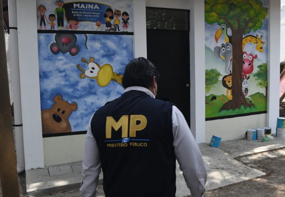 Las autoridades ya abrieron una investigación por el caso de la niña y su hermana rescatadas en Amatitlán. (Foto Prensa Libre: MP)
