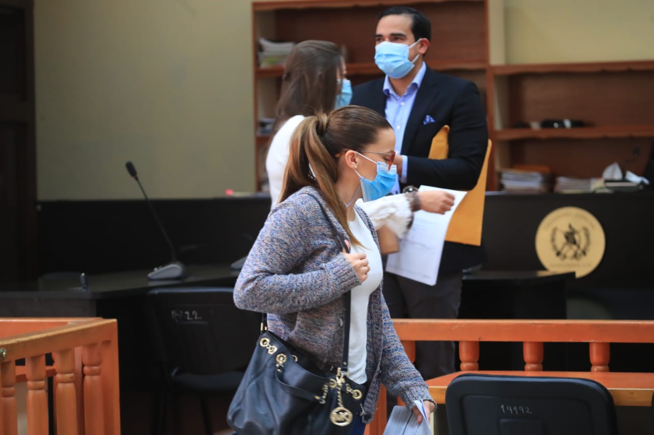 Daniela Beltranena sale de audiencia en el Juzgado de Mayor Riesgo B. (Foto: Elmer Vargas)