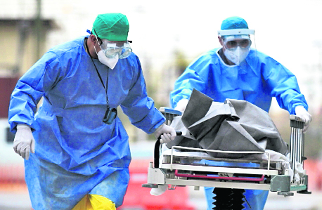 De marzo pasado a la fecha, las muertes provocadas por el covid-19 son más que las reportadas por la violencia homicida. (Foto Prensa Libre: Hemeroteca PL)