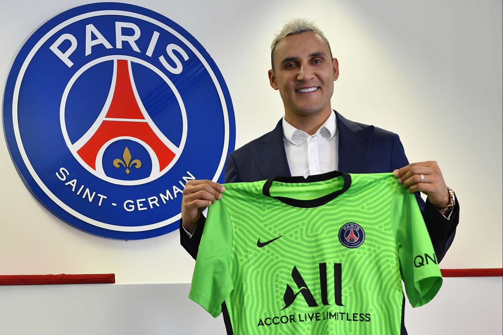 El guardameta costarricense, Keylor Navas, seguirá con el PSG hasta el 2024. Foto Prensa Libre: @PSG_espanol