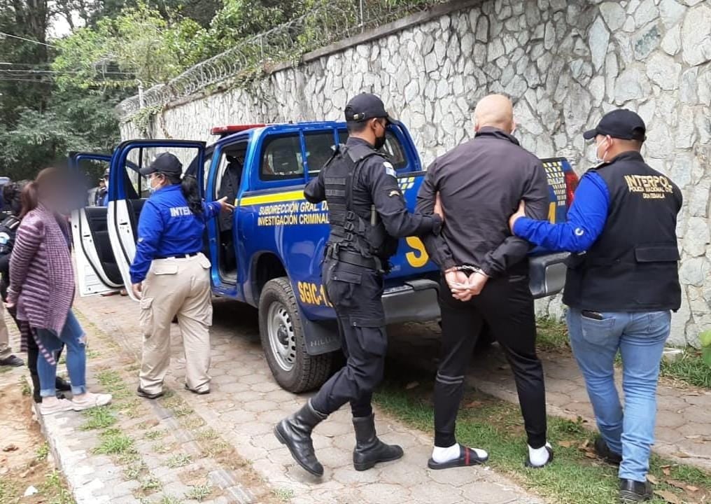 Operativo contra robo de vehículos en San Lucas