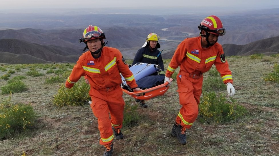 Una operación de rescate para salvar a corredores varados encontró a varios fallecidos.