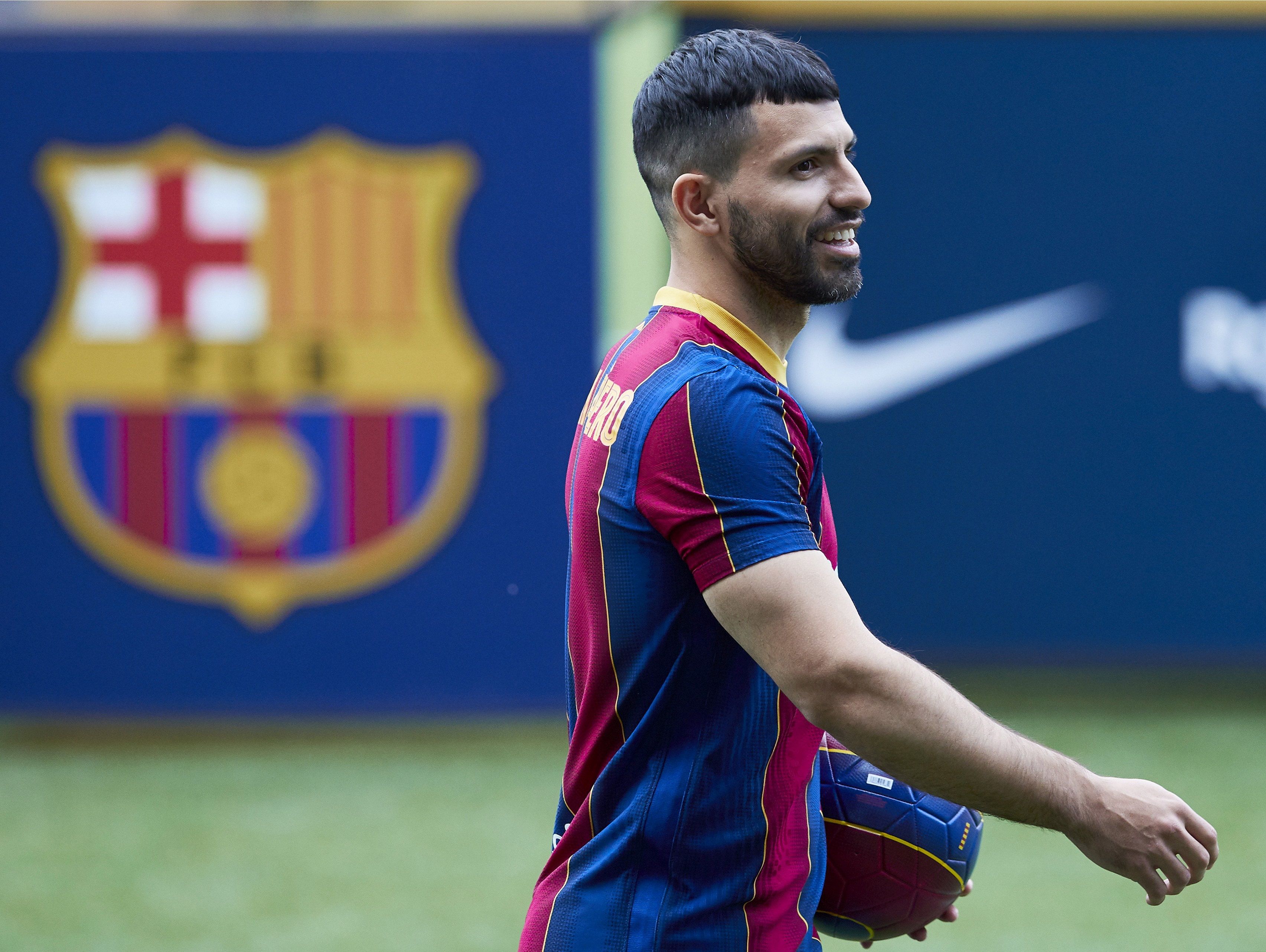 El delantero argentino Sergio "Kun" Agüero, fue presentado el 31 de mayo como jugador del Barcelona para las próximas dos temporadas. Foto Prensa Libre: EFE. 