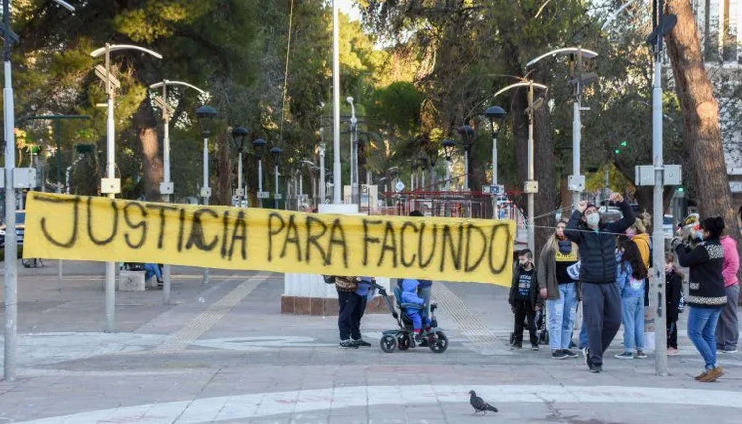 Familiares y amigos del adolescente que fue golpeado han exigido justicia de diversas formas. Foto Prensa Libre: Redes sociales. 