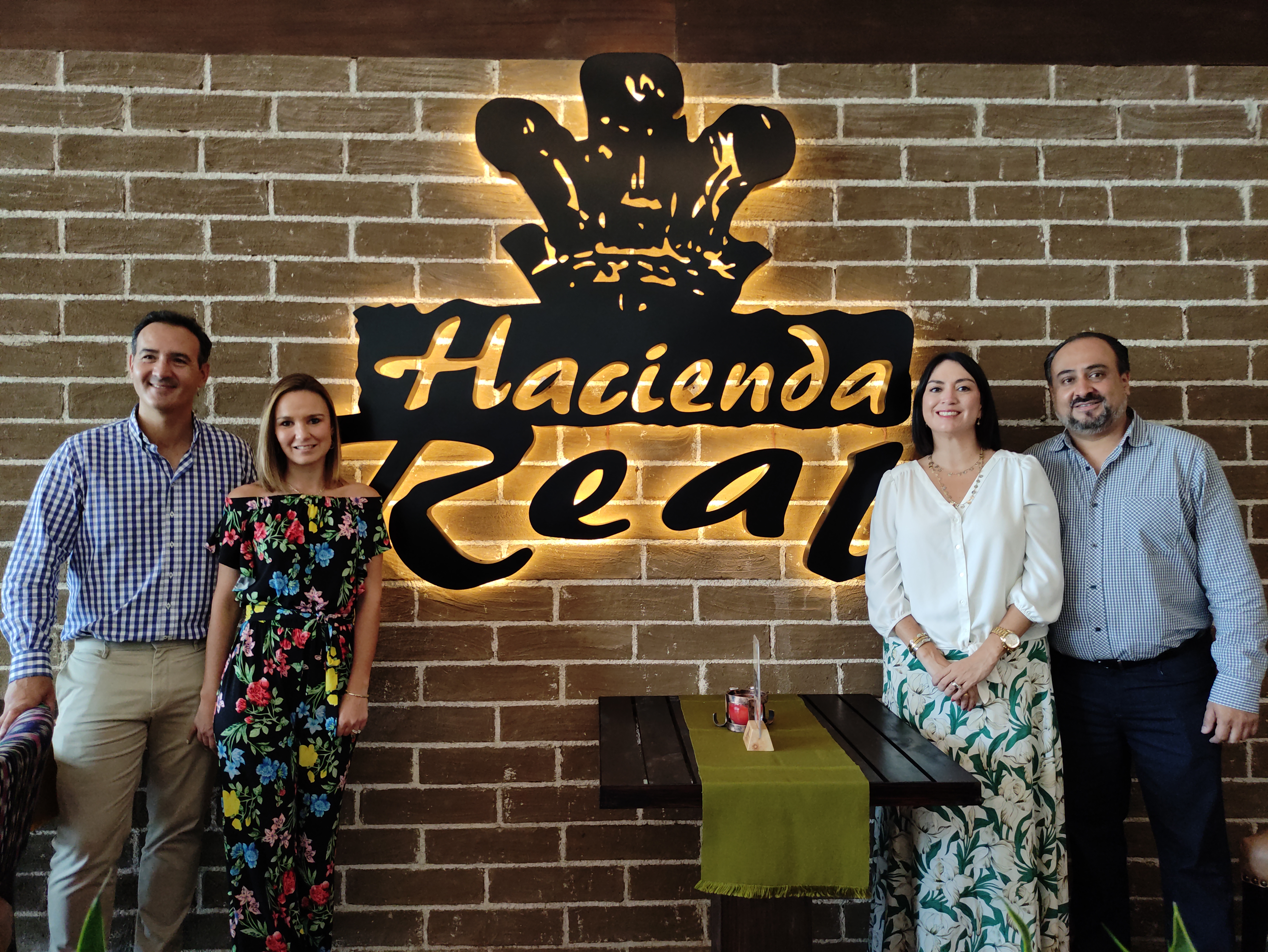 Hacienda Real Etú Plaza es el punto ideal para disfrutar de platos servidos. Foto Prensa Libre: Norvin Mendoza