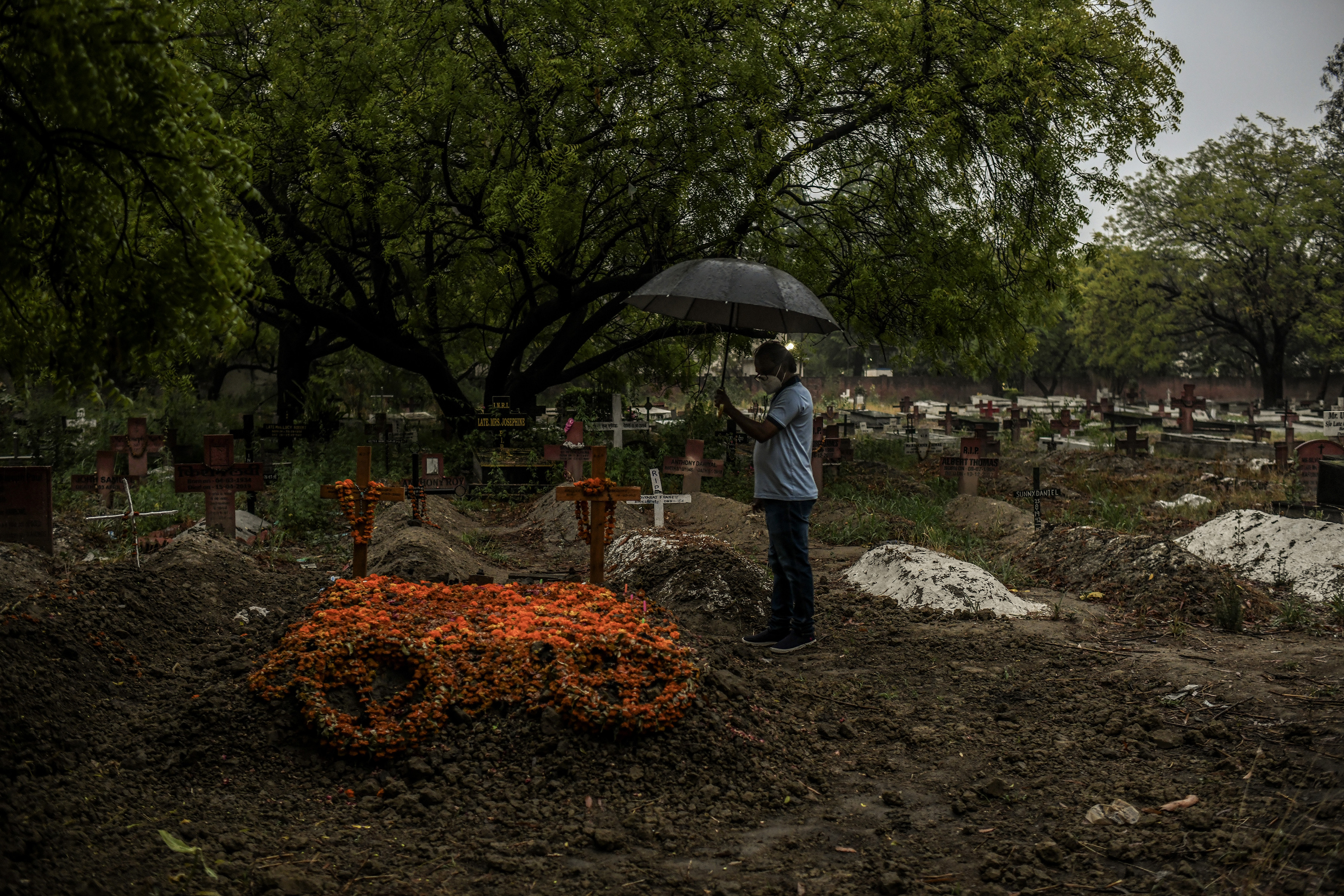 La situación en India es preocupante, pero el caso de estos gemelos llamó la atención de la mayoría de la población.  (Foto Prensa Libre: Atul Loke/The New York Times)