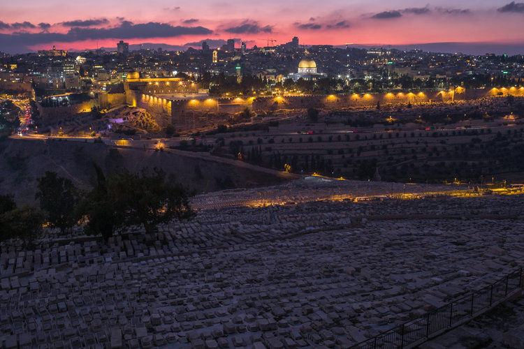 Vista de la mezquita Al-Aqsa, y la Ciudad Vieja de Jerusalén, desde el monte de los Olivos, el 13 de septiembre de 2019. (Foto Prensa Libre: Mauricio Lima/The New York Times)