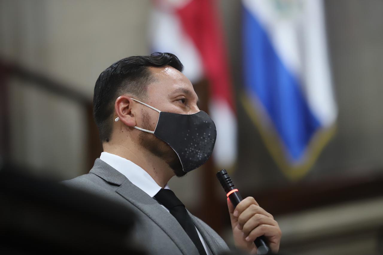 EL ministro de Gobernación, Gendri Reyes, durante la interpelación de este jueves en el Congreso. (Foto: Congreso Guatemala)