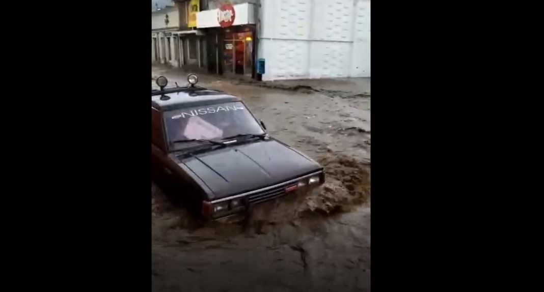 Inundaciones en Xela este sábado 22 de mayo de 2021. (Foto Prensa Libre: Colaboración)