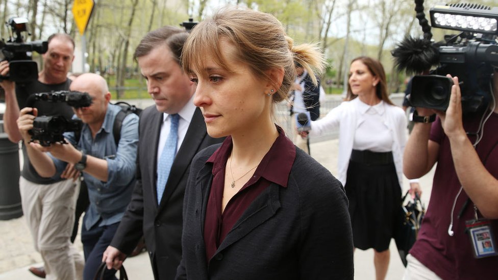 Alison Mack (foto de archivo) también fue multada con US$20 mil por los delitos. GETTY IMAGES