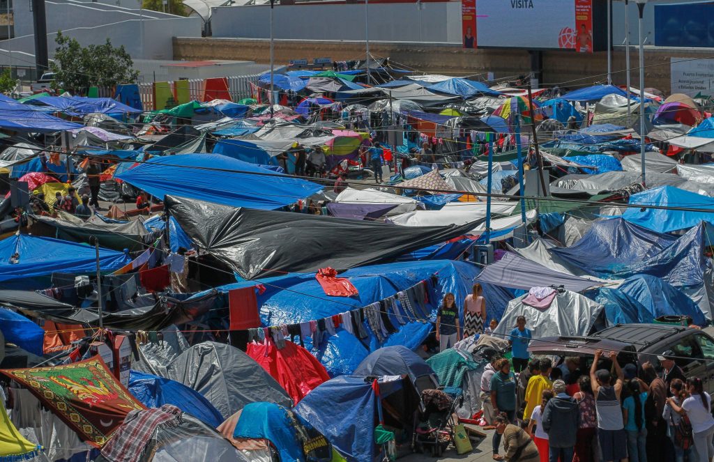 Campamento de migrantes en Tijuana, México. (Foto Prensa Libre: EFE)