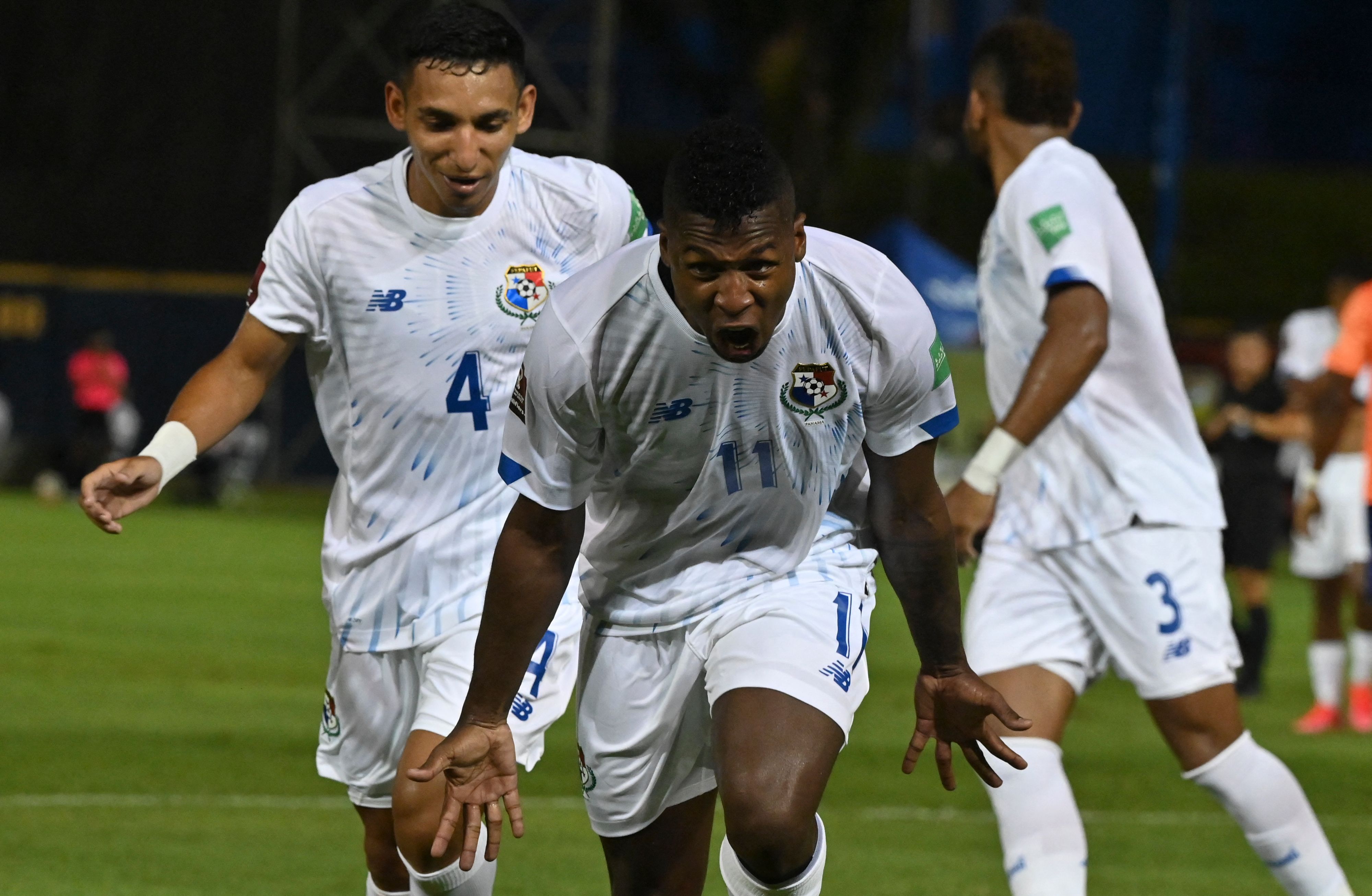 Armando Coper celebra uno de los goles de Panamá frente a Anguila en el partido de la eliminatoria de la Concacaf. (Foto Prensa Libre: AFP).
