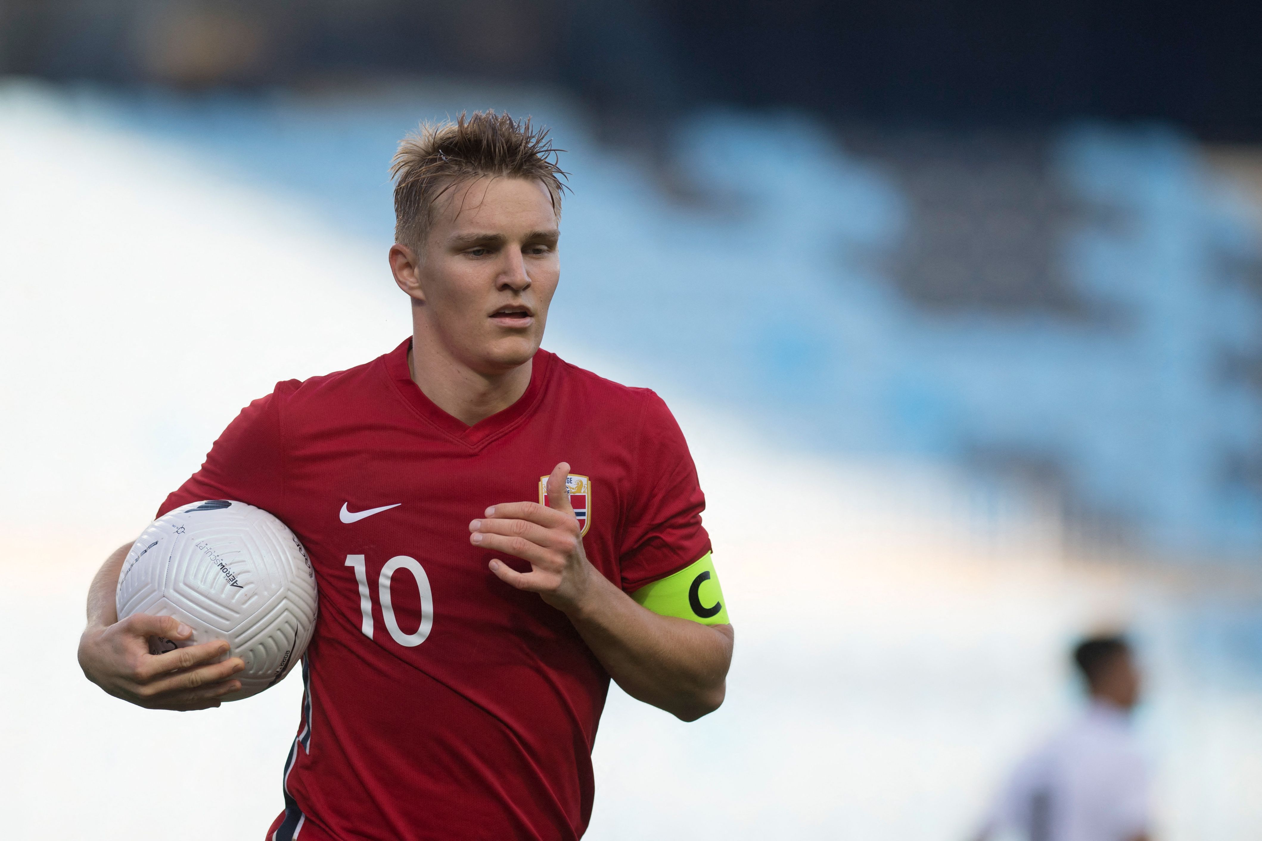 Martin Odegaard irá al Arsenal nuevamente. En las próximas horas anunciarán su salida. Foto Prensa Libre: AFP.