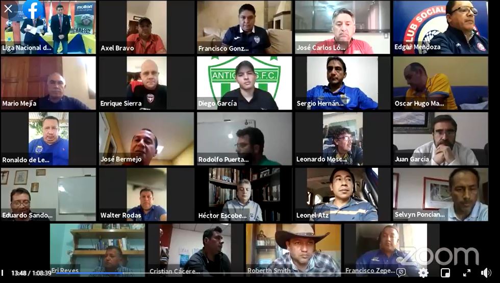 La asamblea de la Liga Nacional fue en forma virtual. Participaron representantes de los doce equipos del futbol profesional de Guatemala. Foto Prensa Libre: Captura de pantalla.