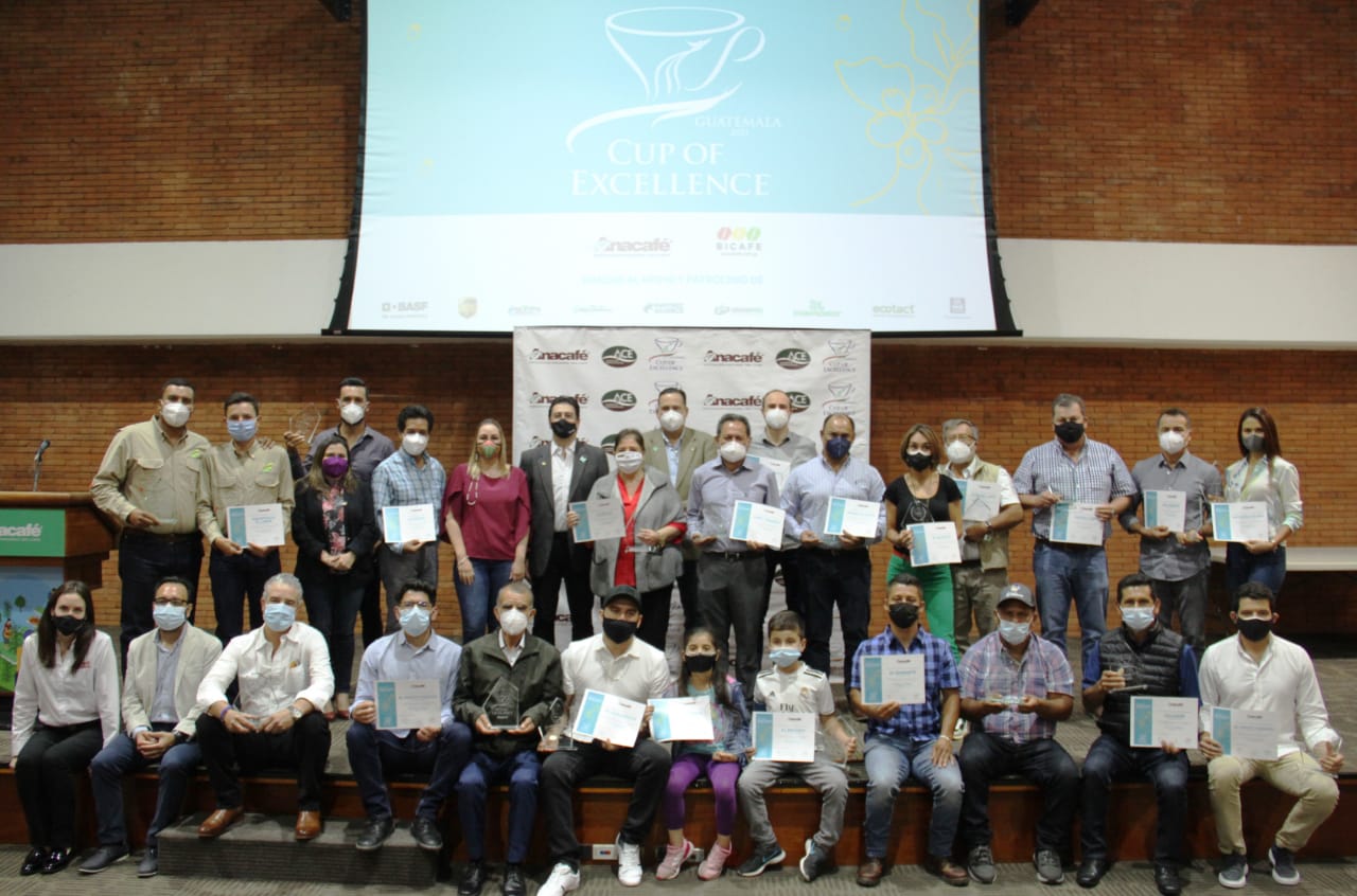 Los 28 representantes ganadores que participarán en la Cup Of Excellence 2021. (Foto Prensa Libre: Cortesía Anacafé)