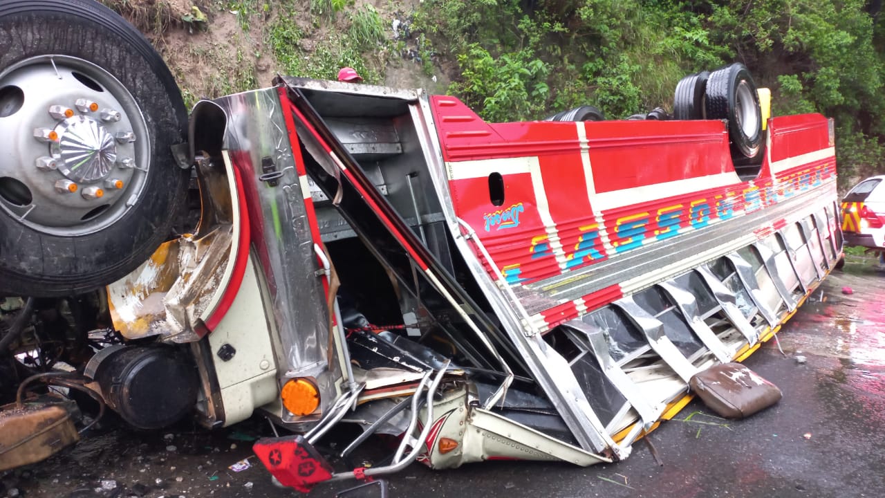 El accidente deja varios heridos. (Foto: Municipalidad de Mixco)