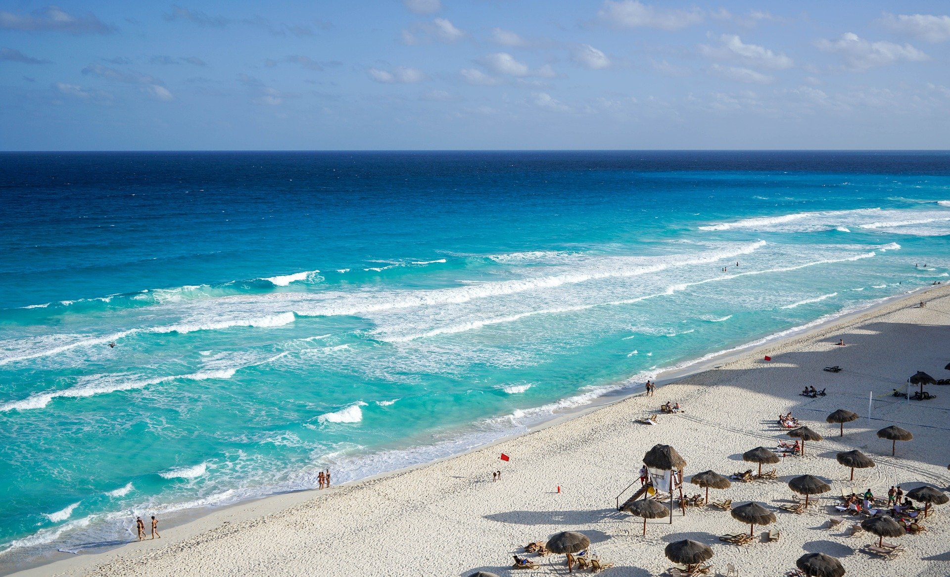 Un joven fue torturado, quemado y asesinado al revelar que era VIH-seropositivo en el balneario de Cancún, Caribe mexicano. (Foto Prensa Libre: Pixabay)