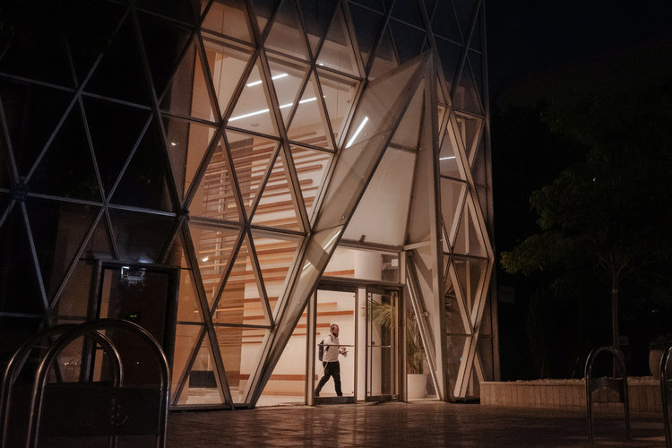 Un edificio en una dirección adjudicada a NSO Group en Herzliya, Israel, el 19 de julio de 2021. (Amit Elkayam/The New York Times)