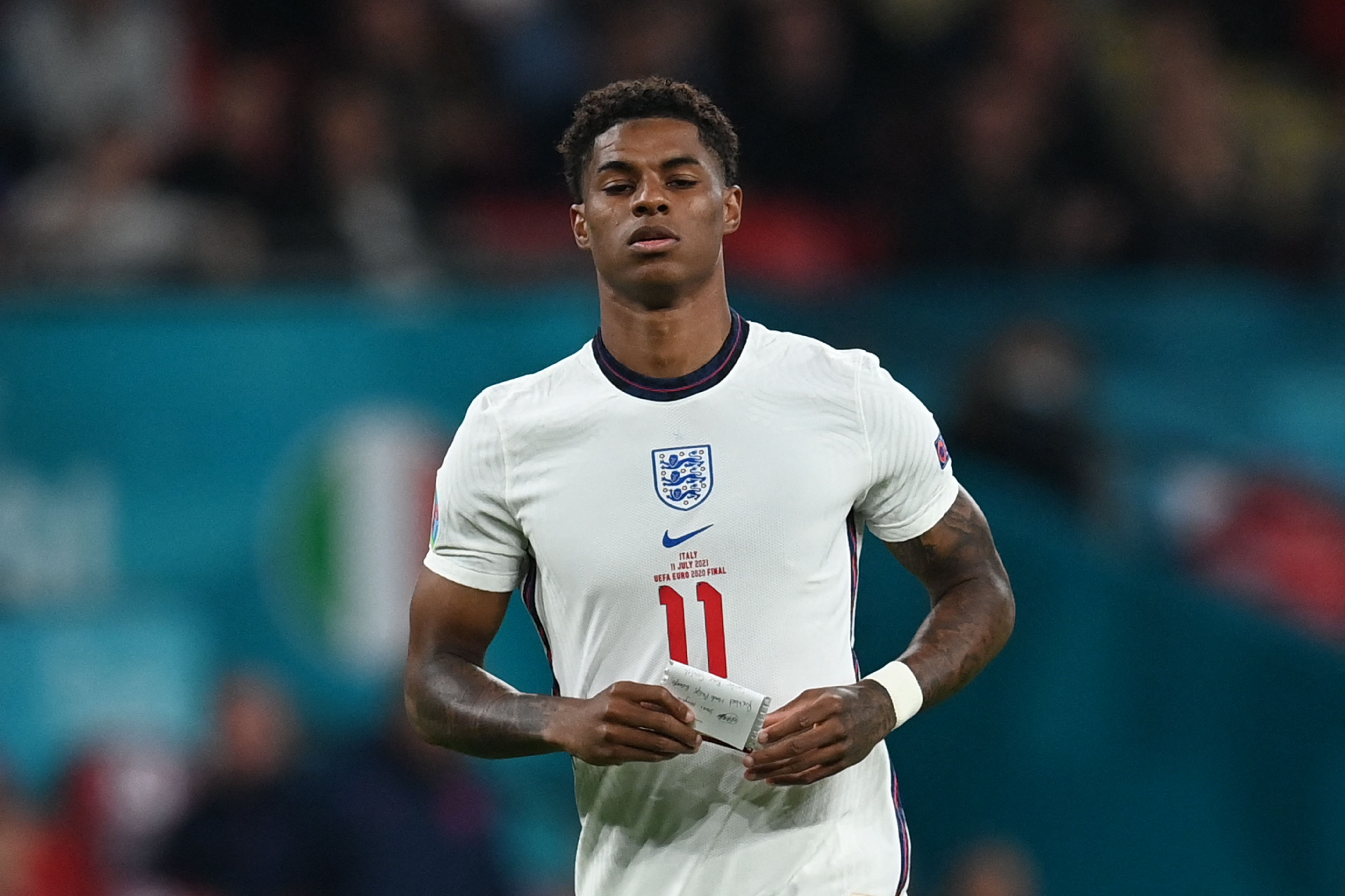 Marcus Rashford recibió insultos racistas desde que falló uno de los penaltis decisivos ante Italia en la final de la Euro. Este lunes 12 de julio publicó una sentida carta. Foto Prensa Libre: AFP.