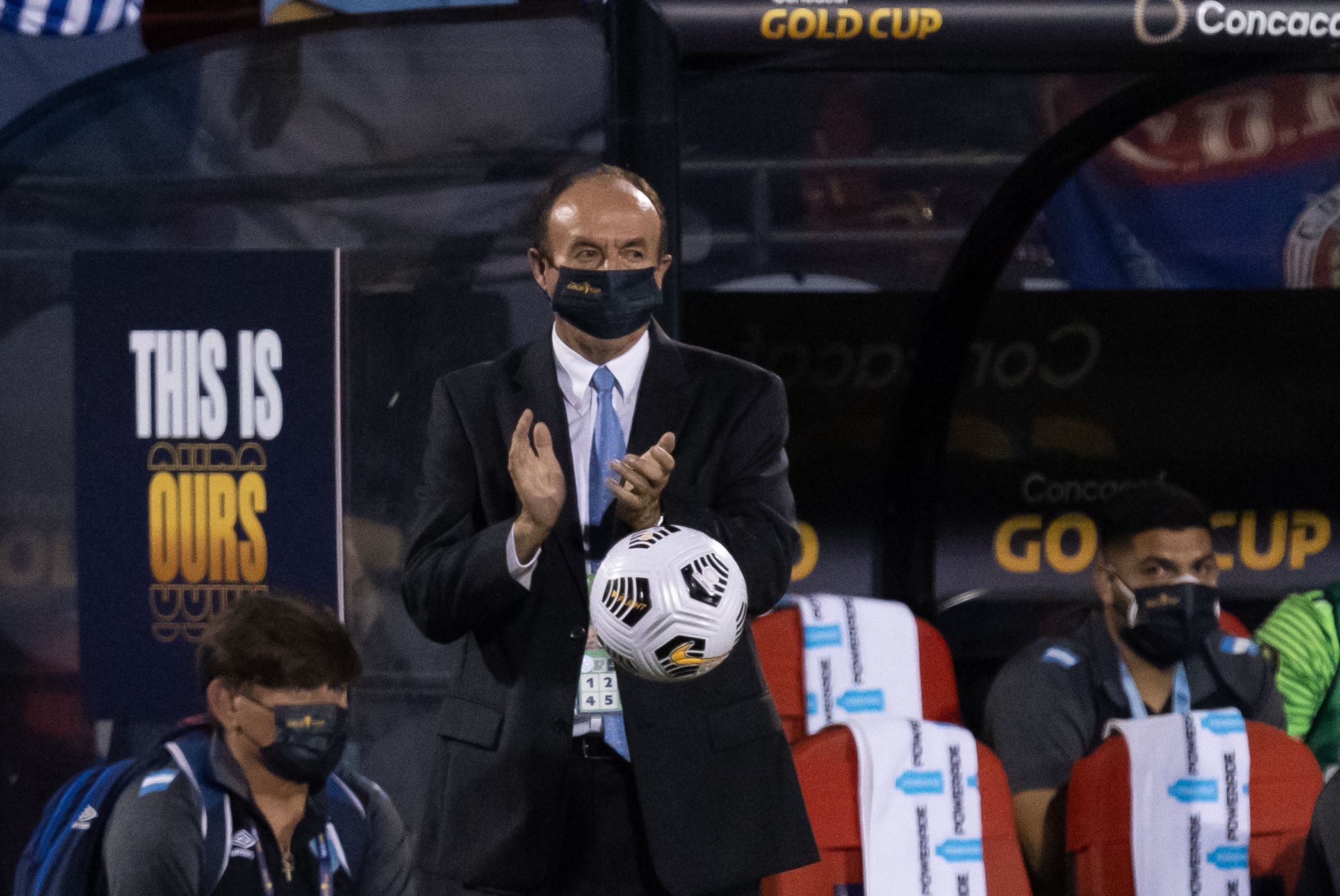 Rafael Loredo habló de sus conclusiones después del partido de Guatemala contra México por la Copa Oro 2021. (Foto Prensa Libre: AFP).