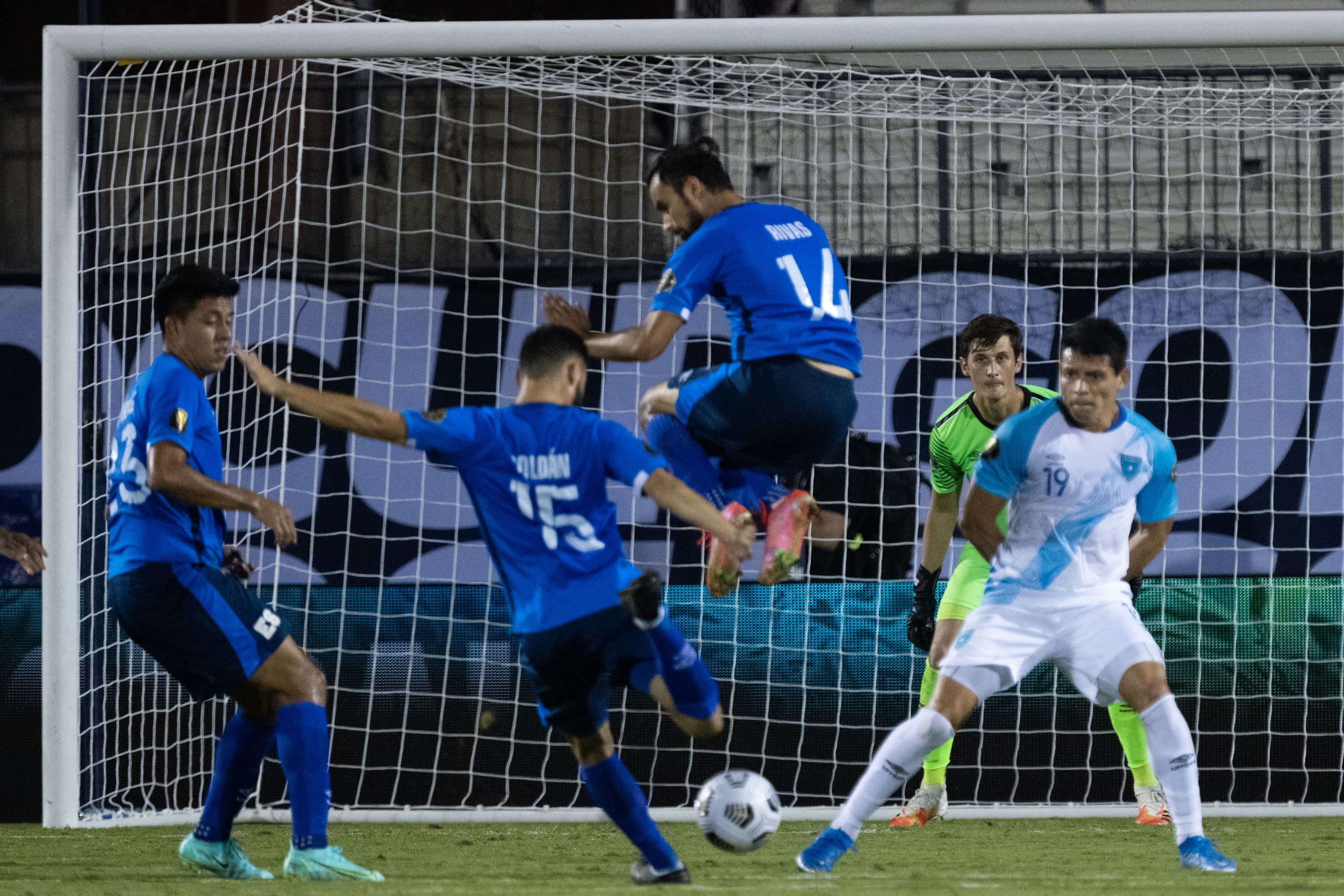 Alex Roldán le ha anotado un gol a Guatemala