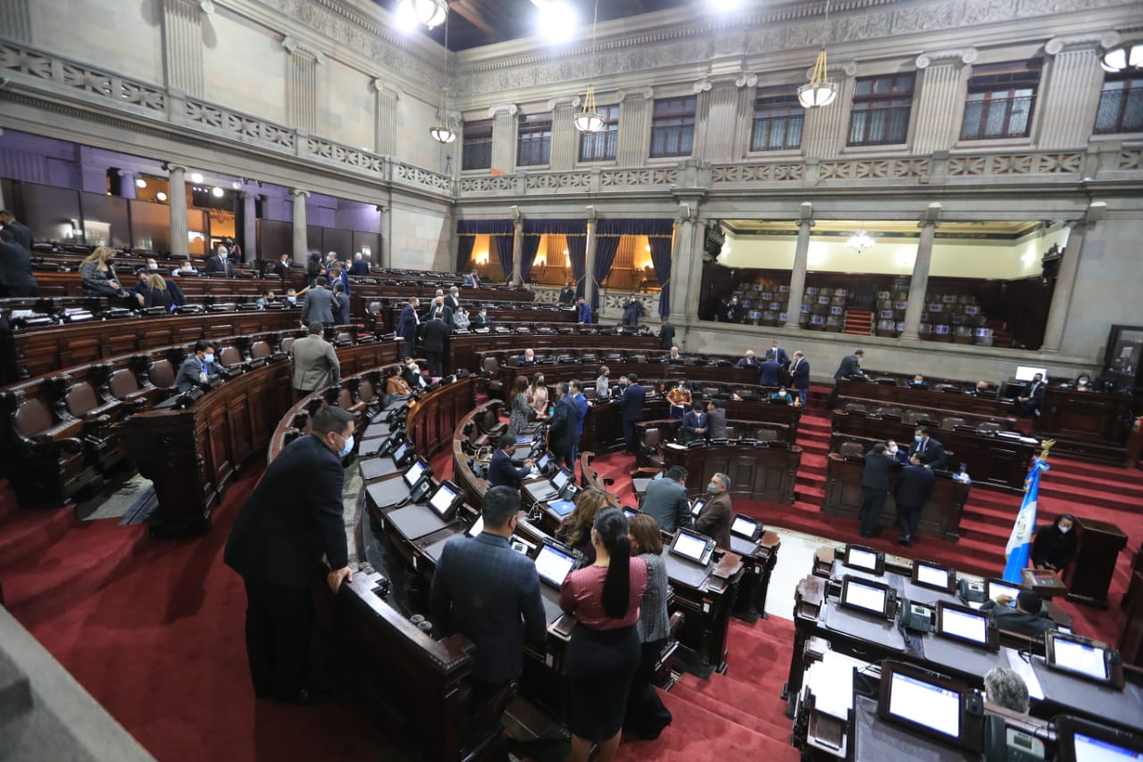 La iniciativa había sido presentada al 
Congreso desde el 24 de junio último. (Foto Prensa Libre: Byron García)