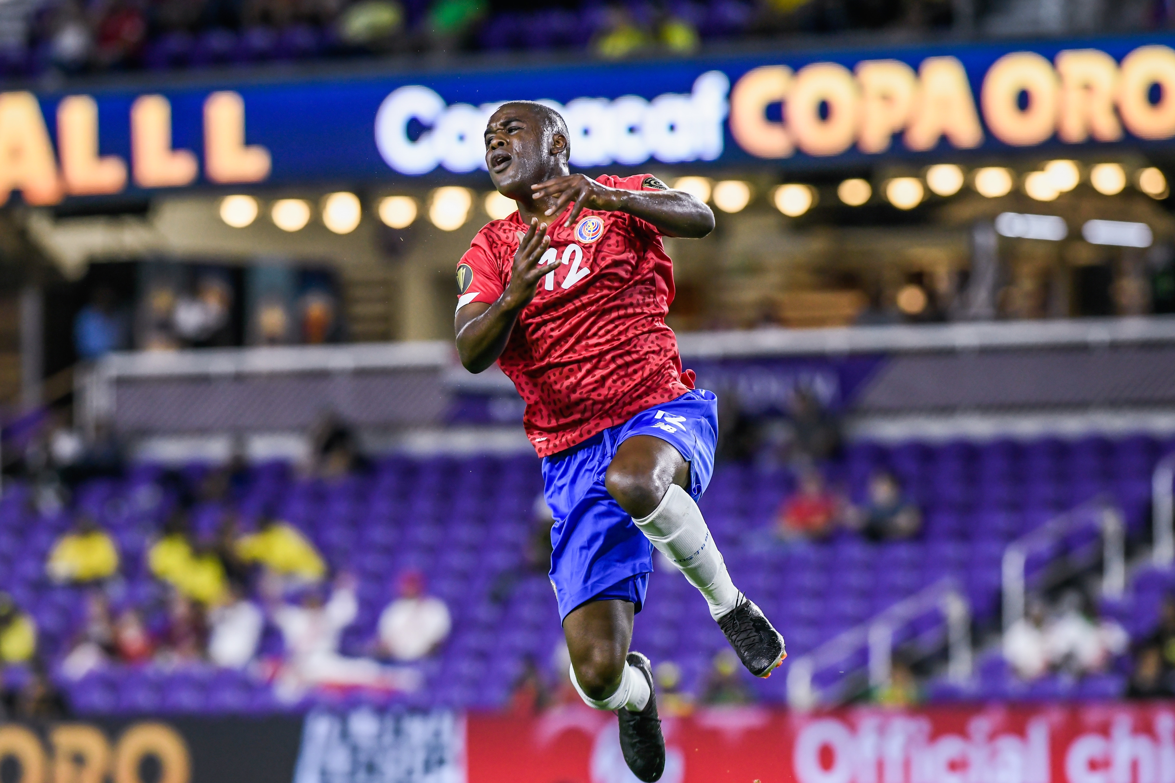 Joel Campbell festeja uno de los goles de Costa Rica frente a Guadalupe. (Foto Copa Oro).