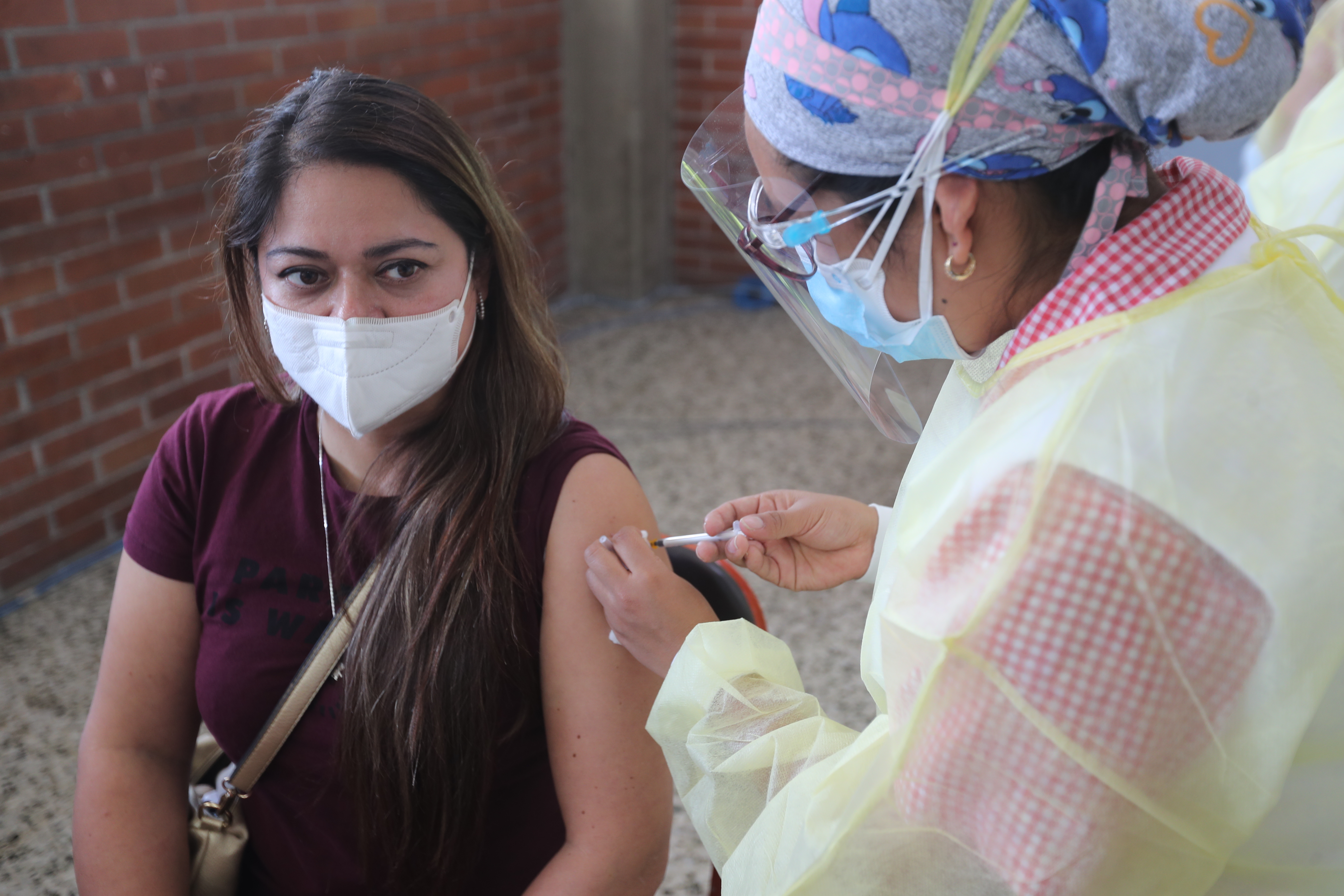 Los Gobiernos aumentaron los gastos en los sistemas de Salud para atender la pandemia y esa deuda se comenzará a pagar. (Foto Prensa Libre: Hemeroteca) 