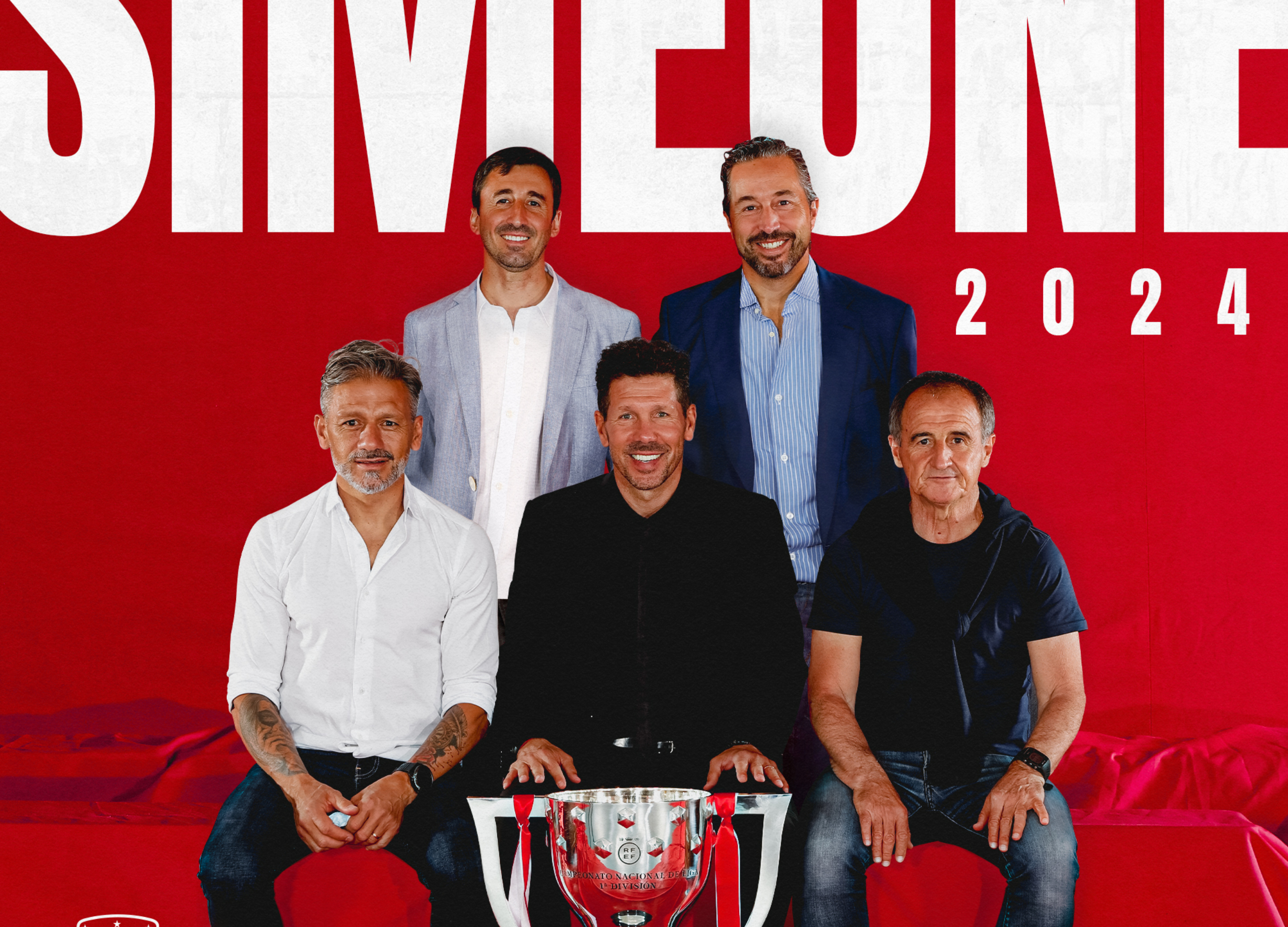 Diego Simeone y todo su cuerpo técnico seguirán al frente del Atlético de Madrid hasta 2024, según oficializó hoy el cuadro madrileño. Foto @Atleti