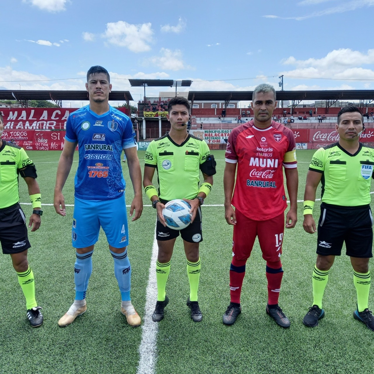 El campeón Santa Lucía debutó en el torneo contra Malacateco. 