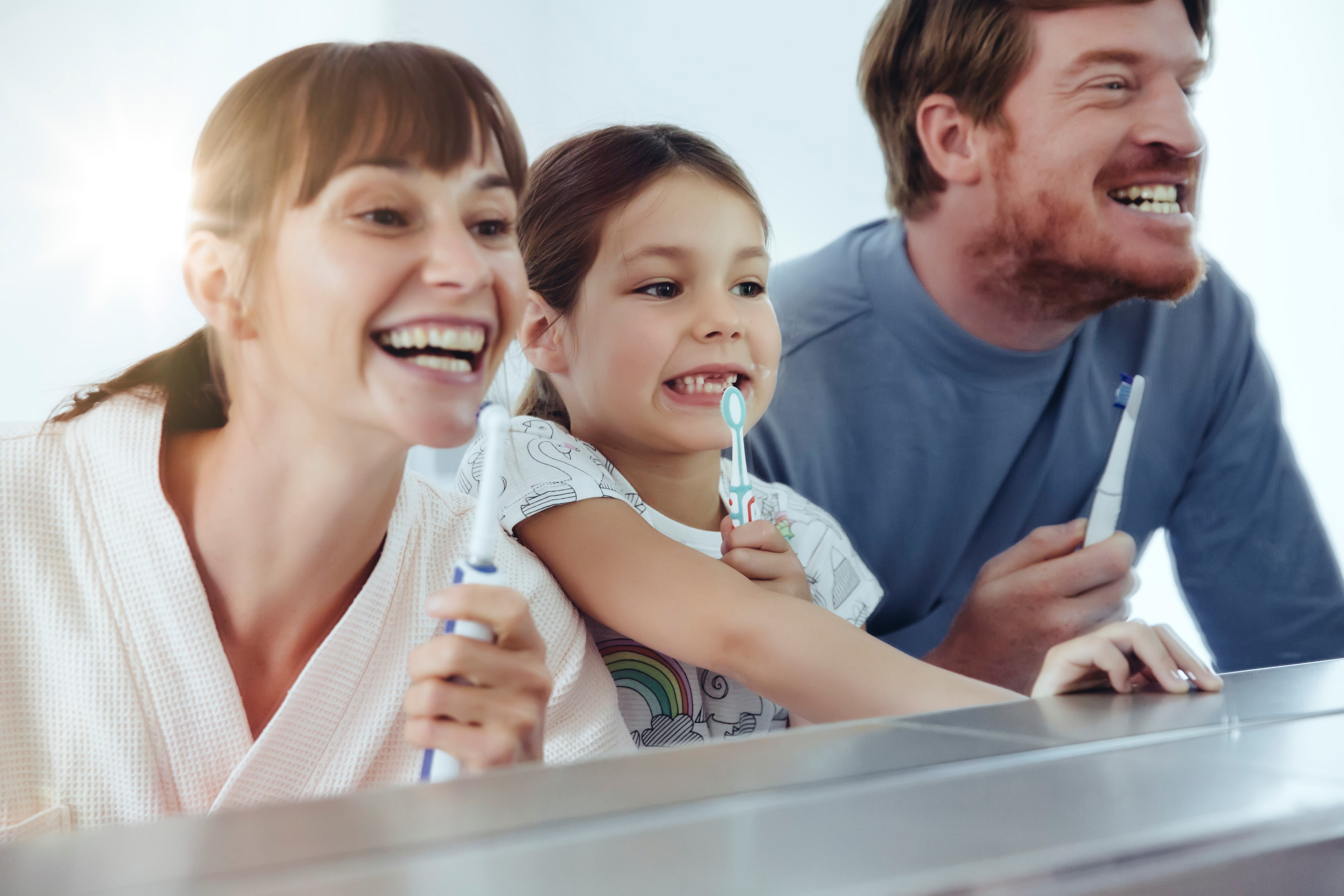 Cómo enseñarles a los niños buenos hábitos para cuidar los dientes