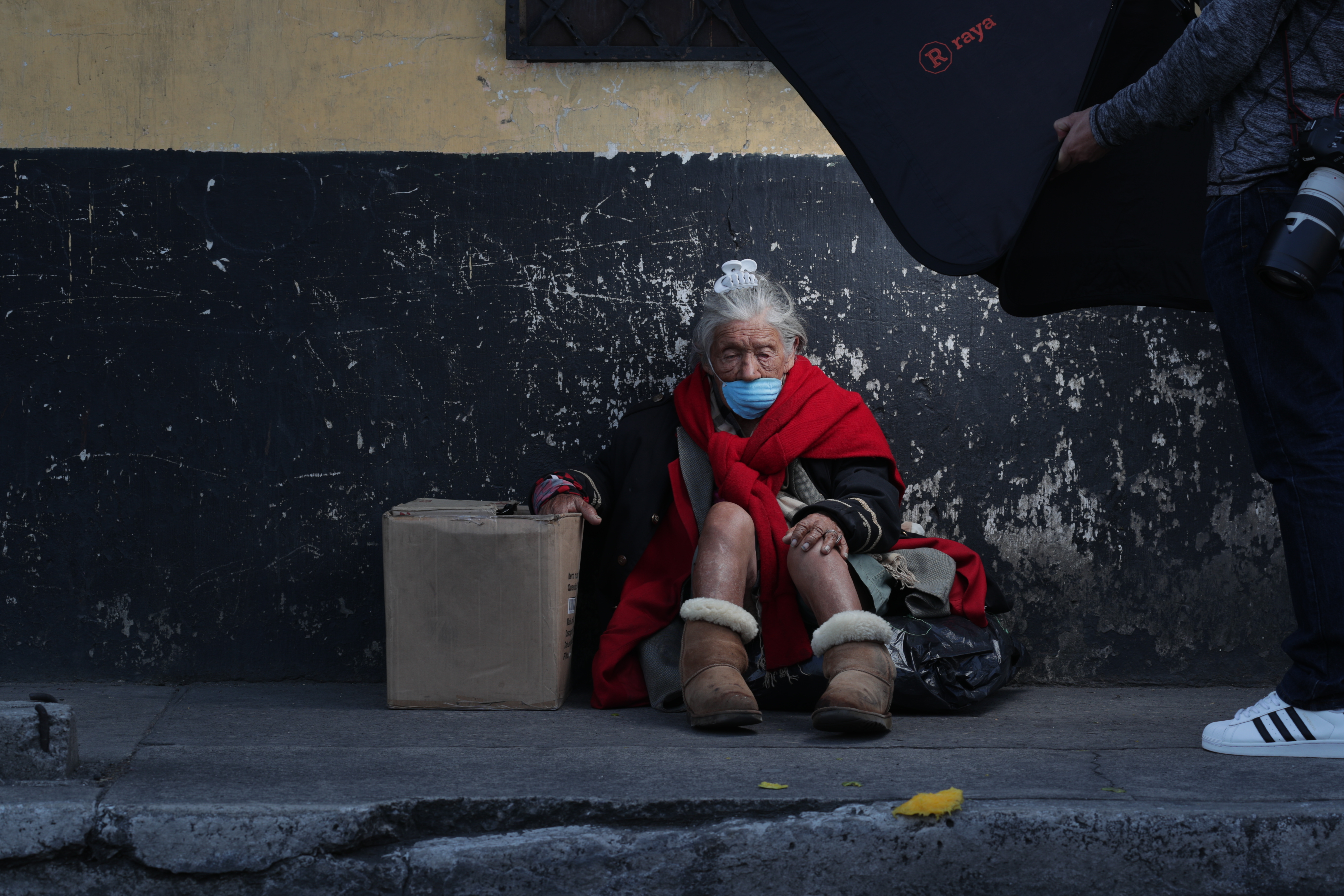 Las imágenes se encuentran disponibles en la exposición "Covid-19: Los efectos de una pandemia". (Foto Prensa Libre: Carlos Hernández Ovalle)