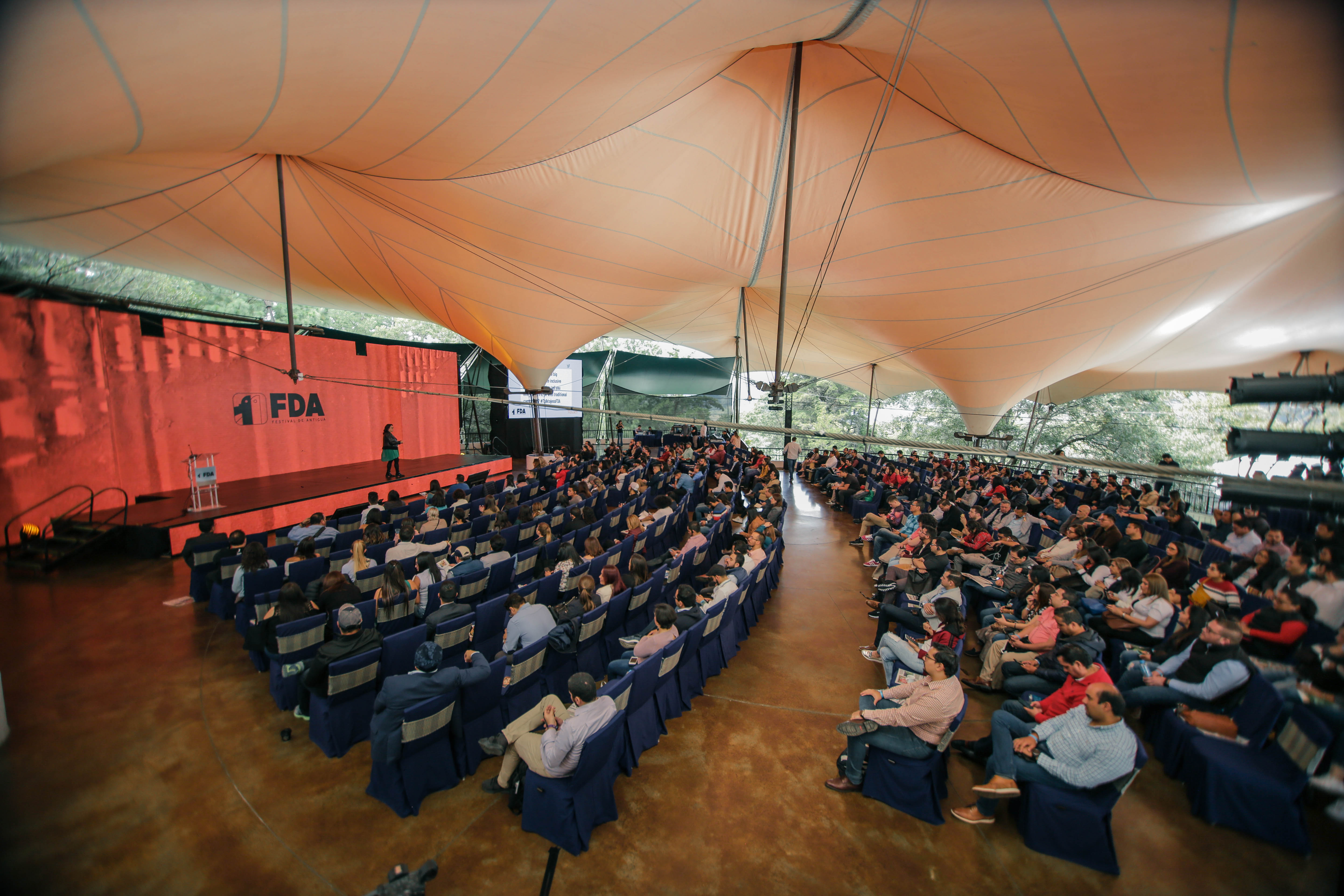 El Festival de Antigua ha sido el centro de reunión de la industria creativa de Guatemala y Centroamérica. Foto Prensa Libre: Cortesía.