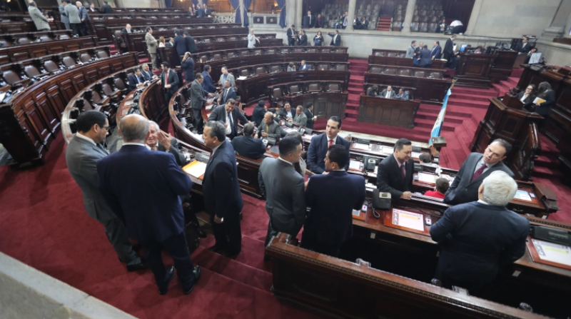 Por el feriado del 15 de agosto este lunes no hubo reunión de Jefes de Bloque y se aplazaron las sesiones plenarias del Congreso. Fotografía: Prensa Libre.