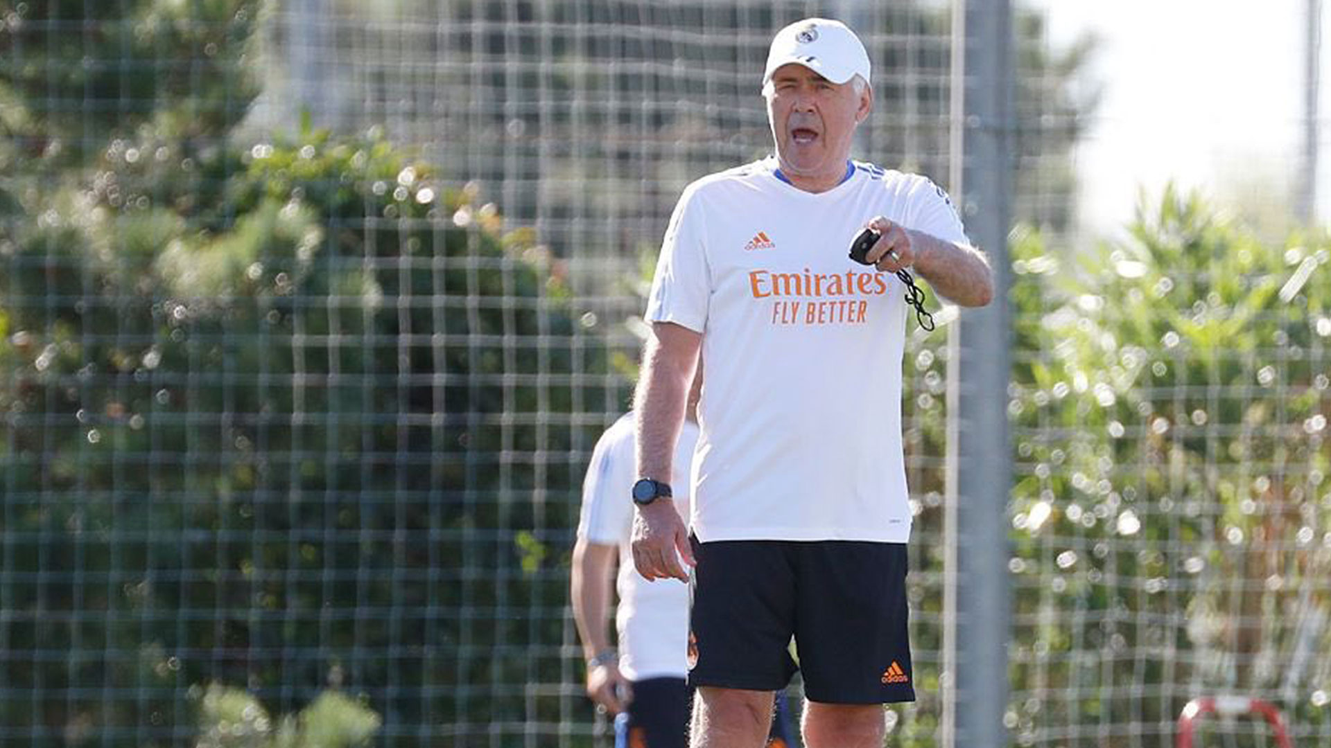 El entrenador del Real Madrid compareció este sábado en la previa del duelo ante el Levante en la segunda fecha de La Liga. (Foto Prensa Libre: Carlo Ancelotti Twitter)